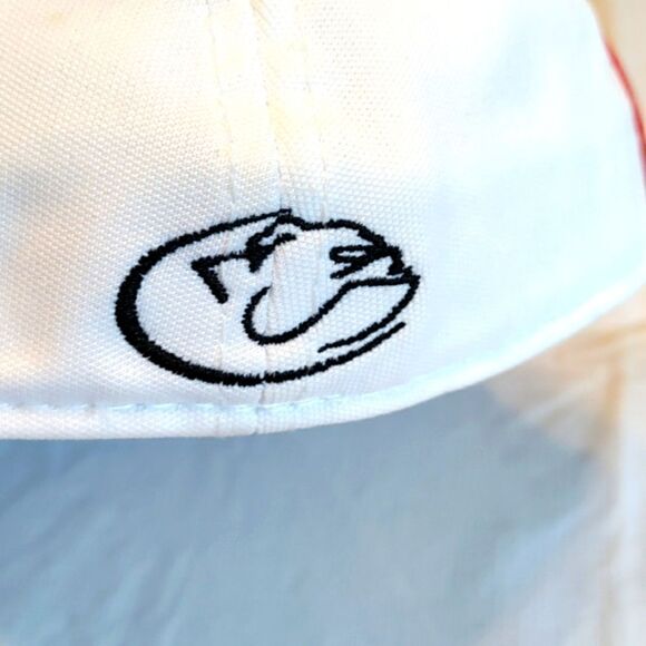 Local Fitted Hat - Picture 5 of 8